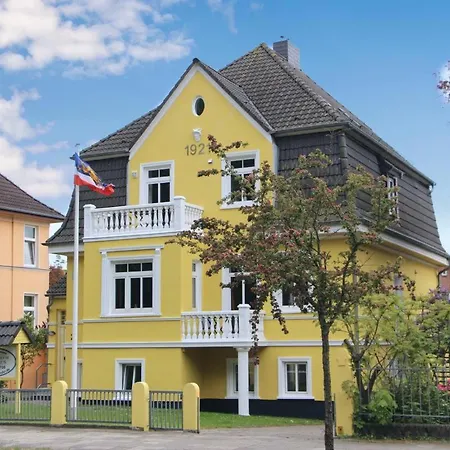 Strandhaus/strandnixe Rostock